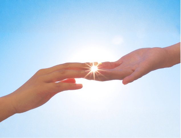 手を取り合うイメージ画像